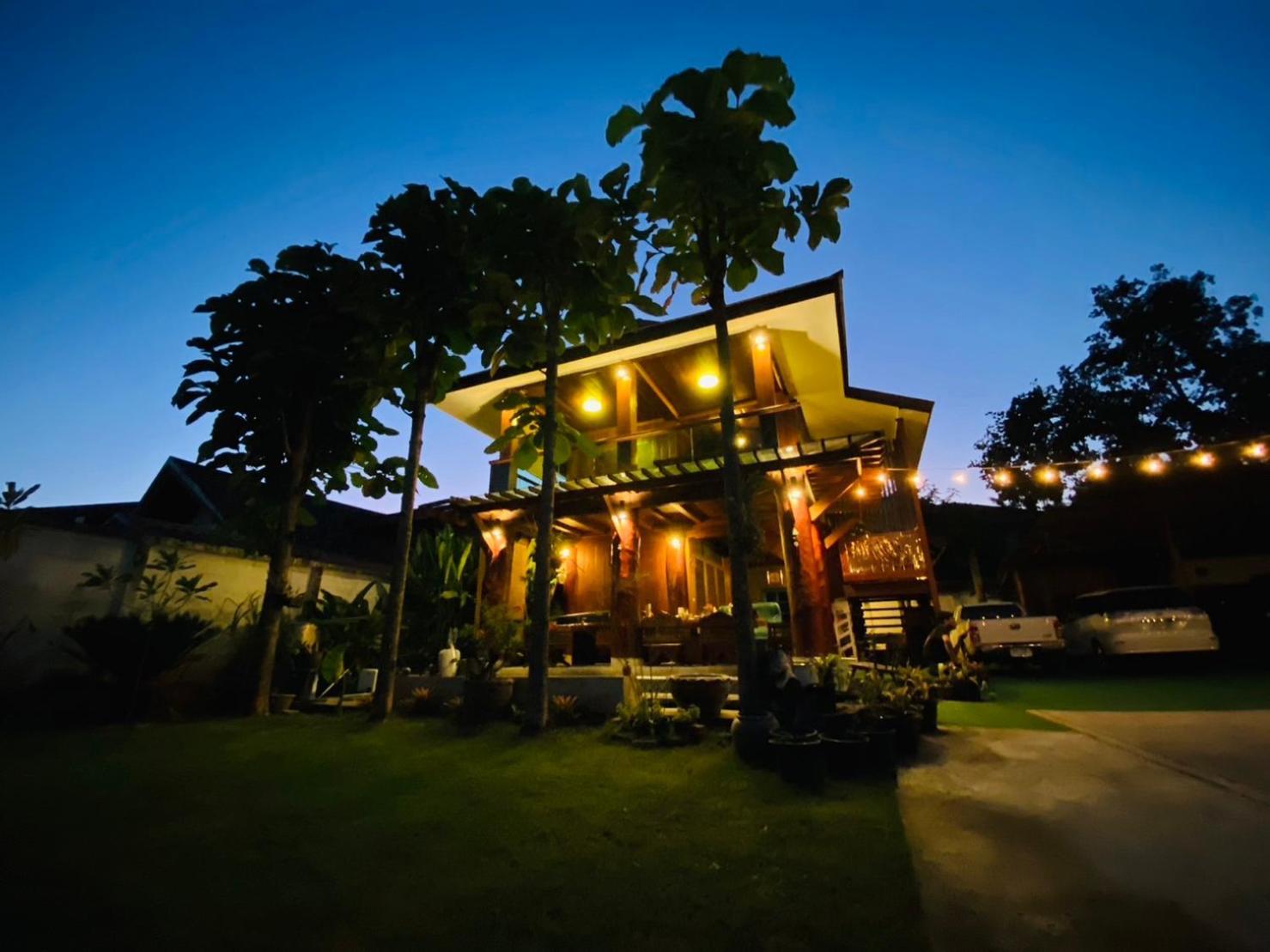 188 Teak House บ้านต้นสัก Csiangmaj Kültér fotó